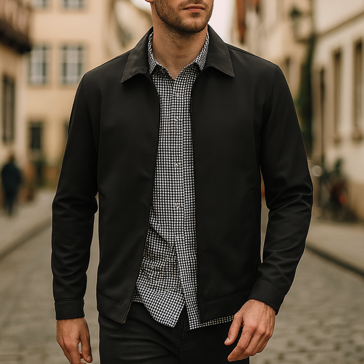 Lightweight zip-up jacket with turn-down collar and check-pattern lining