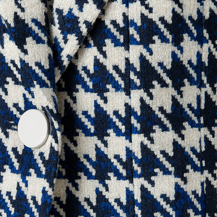 Houndstooth-pattern blazer with notched lapel and single-button closure